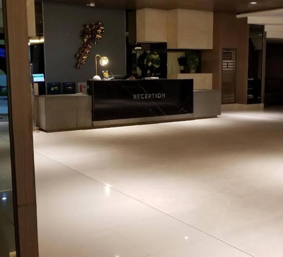 Shore D10 Near Mall Of Asia- Airport Apartment *