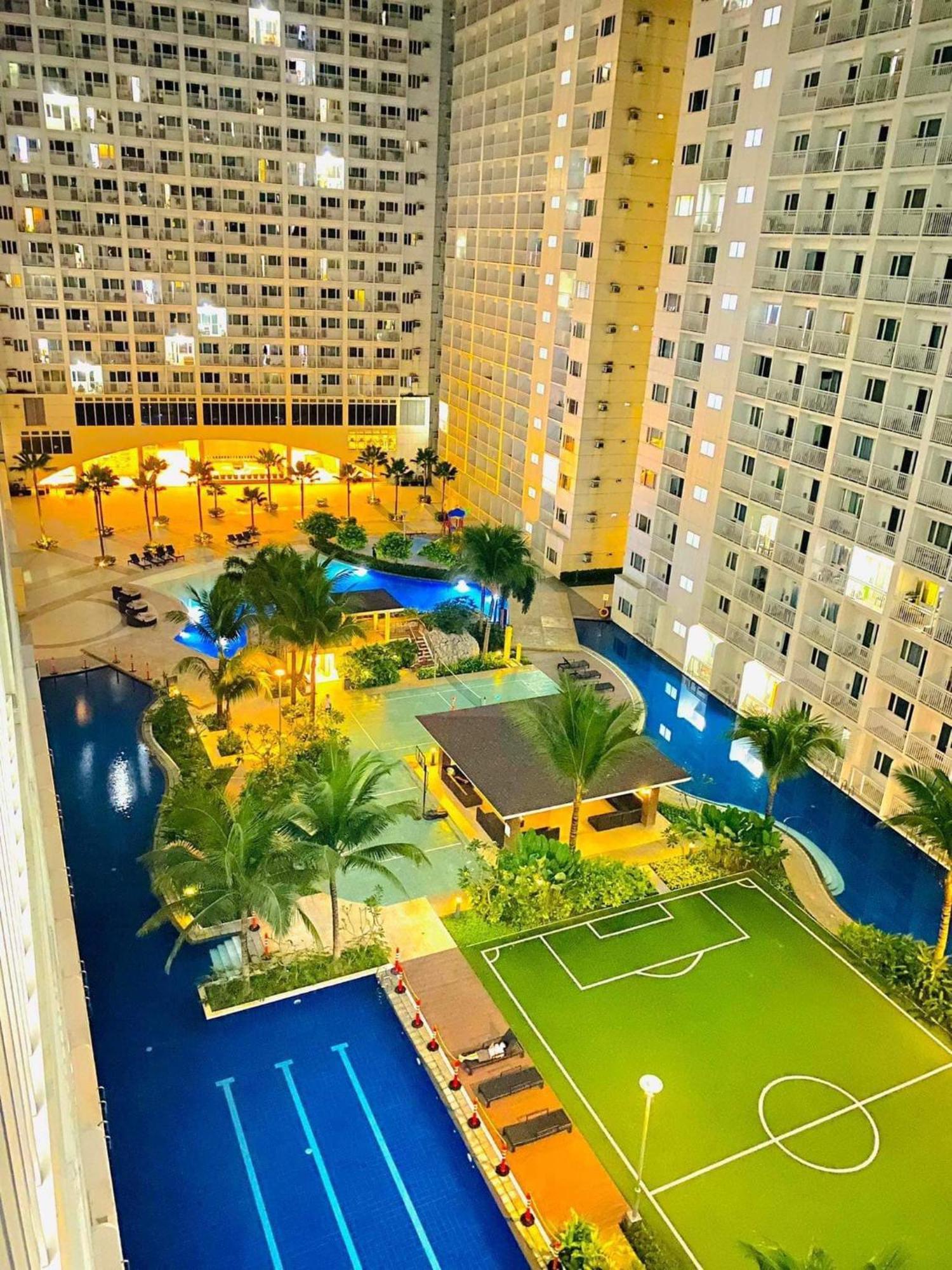 Shore D10 Near Mall Of Asia- Airport Apartment
